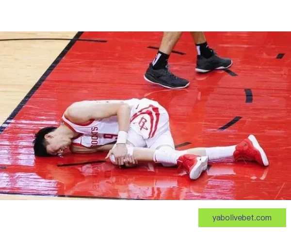 公牛主帅透露艾维训练中膝盖受伤 将于今天接受进一步检查